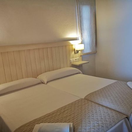 Hostal La Fonda Conil De La Frontera Bagian luar foto