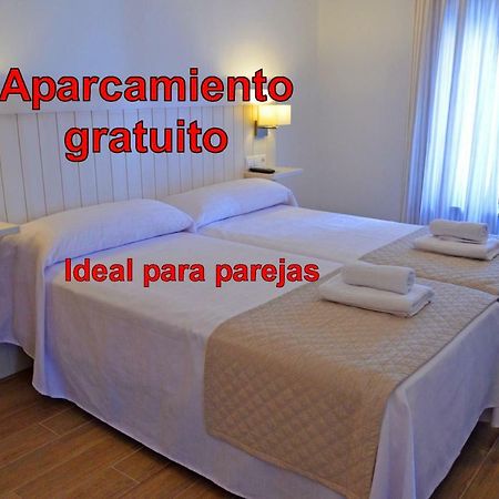 Hostal La Fonda Conil De La Frontera Bagian luar foto