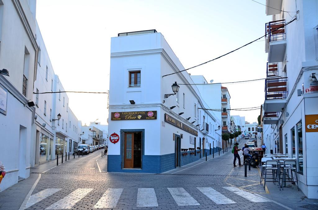 Hostal La Fonda Conil De La Frontera Bagian luar foto
