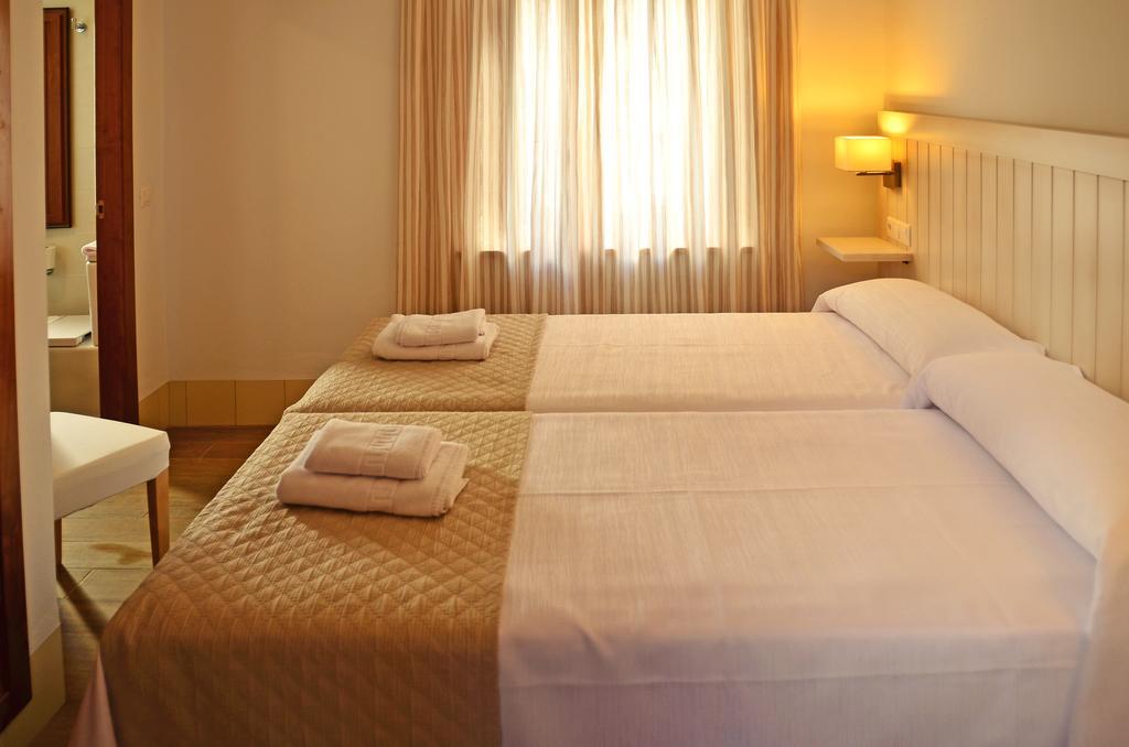 Hostal La Fonda Conil De La Frontera Ruang foto