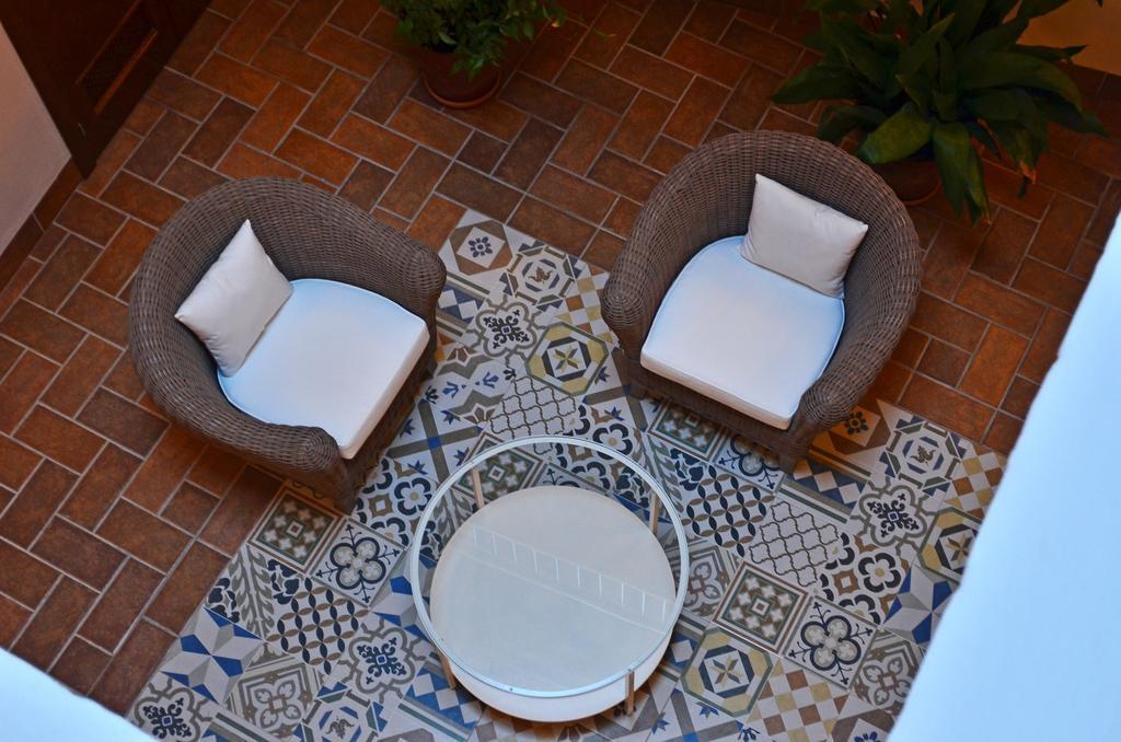 Hostal La Fonda Conil De La Frontera Bagian luar foto