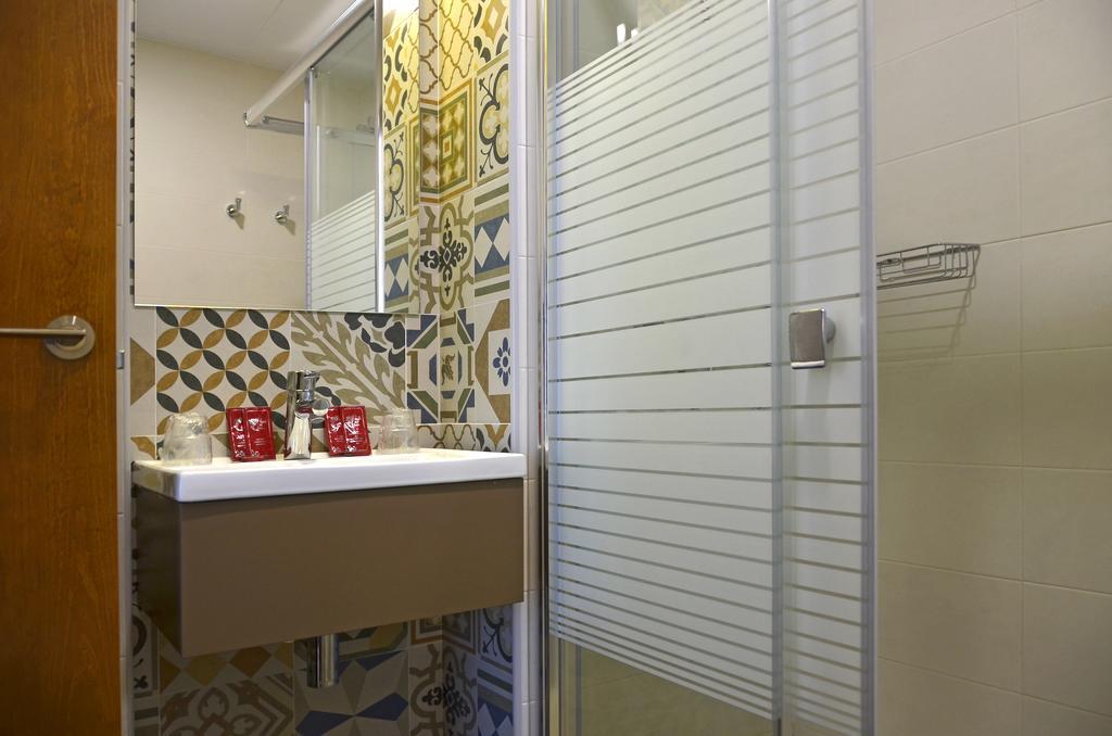 Hostal La Fonda Conil De La Frontera Bagian luar foto