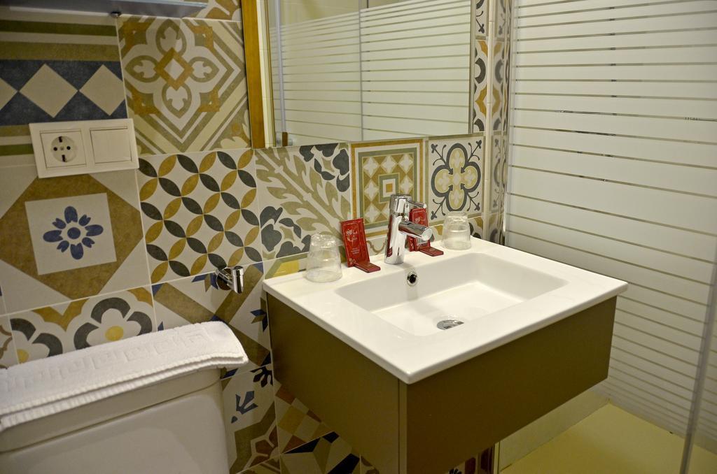Hostal La Fonda Conil De La Frontera Bagian luar foto