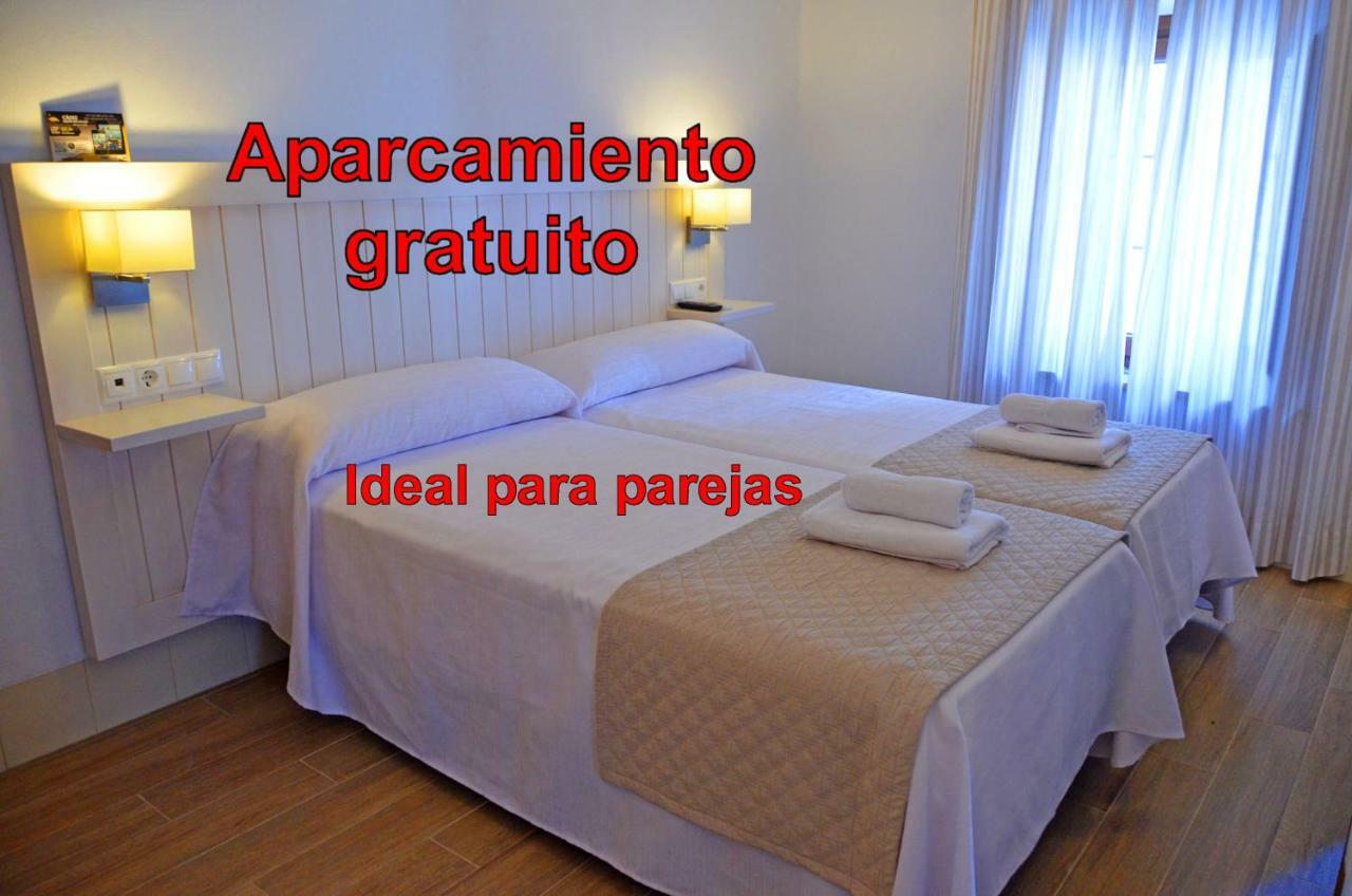 Hostal La Fonda Conil De La Frontera Bagian luar foto